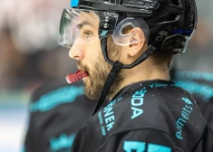 Jānis Jaks izcili nospēlē Karlovi Varu "Energie" uzvarā Čehijas čempionāta mačā