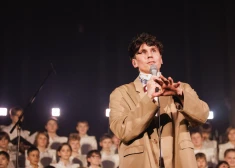 "Shipsea" ar Rīgas Doma zēnu kori aizkustina Ziemassvētku koncertos Torņakalna baznīcā. FOTO