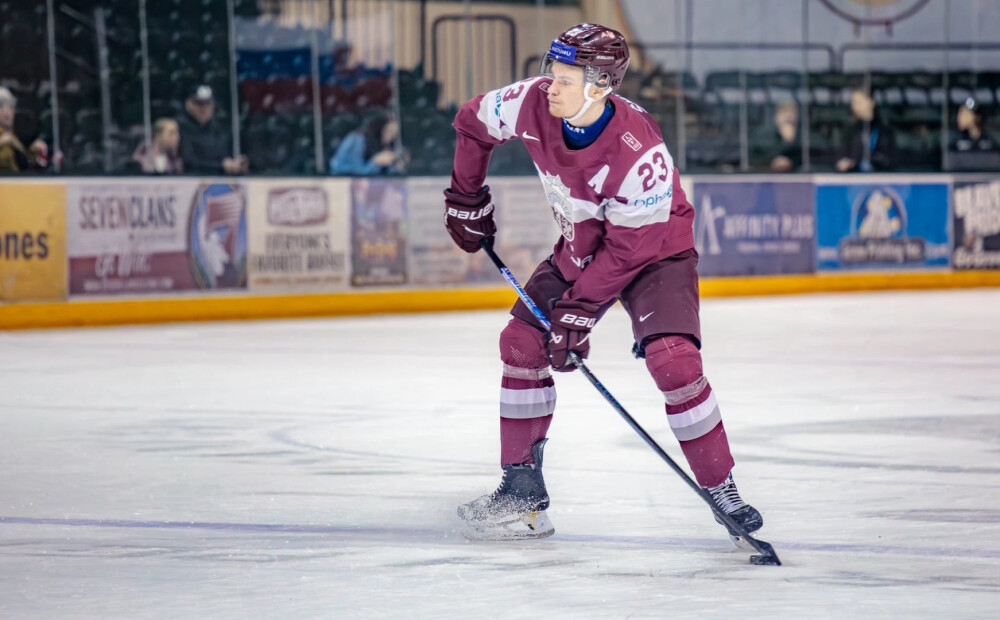 Alberts Šmits 12 gados varēja beigt spēlēt hokeju, bet tagad tiek pieskaitīts Latvijas visu laiku lielākajiem talantiem
