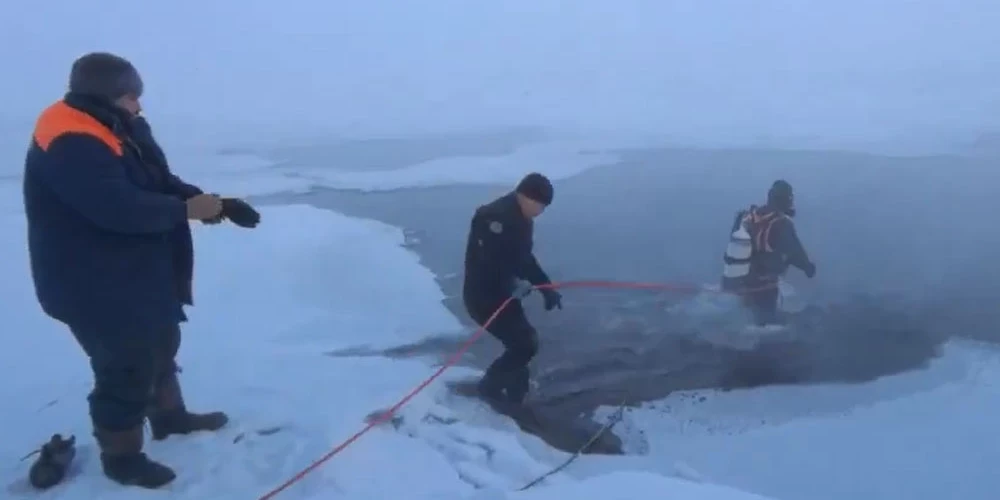 Notikuma vietā kopumā atrodas 20 neatliekamās palīdzības dienestu speciālisti un septiņas tehnikas vienības.