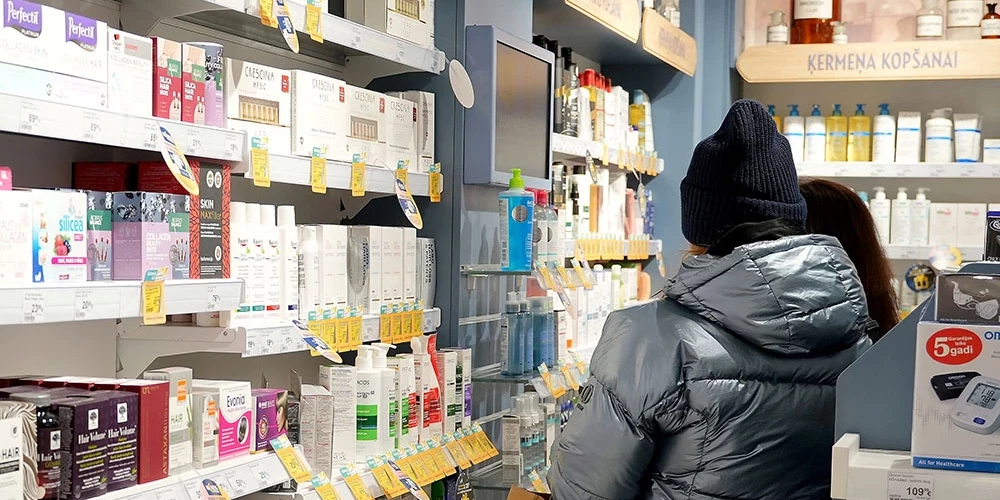 Ar reformas ieviešanu iedzīvotājiem patlaban ir jāmaksā 75 centi par farmaceitu pakalpojumu.