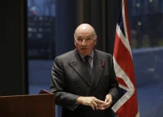 Bijušais britu ģenerālis brīdina NATO: nav jēgas no labklājības, ja esam Krievijas varā