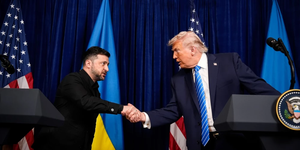Ukrainas prezidents Volodimirs Zelenskis un ASV prezidents Donalds Tramps.