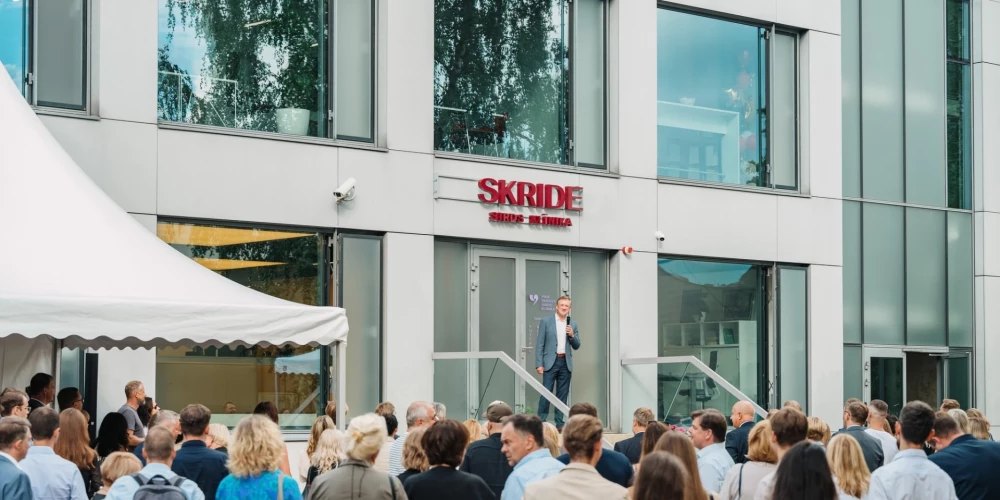 Profesora Skrides Sirds klīnika ir specializēta kardioloģijas klīnika. Tās komandu veido augsta līmeņa speciālisti, nodrošinot plašu sirds un asinsvadu veselības aprūpes pakalpojumu klāstu. Tās vadītājs ir kardiologs Andris Skride.