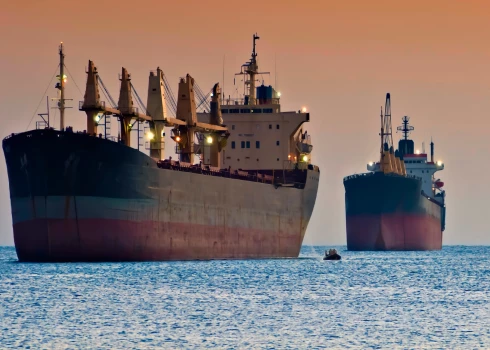 Литва сообщила об освобождении похищенных в Гвинейском заливе моряков.