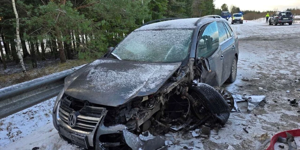 Traģiskajā avārijā gājusi bojā sieviete.