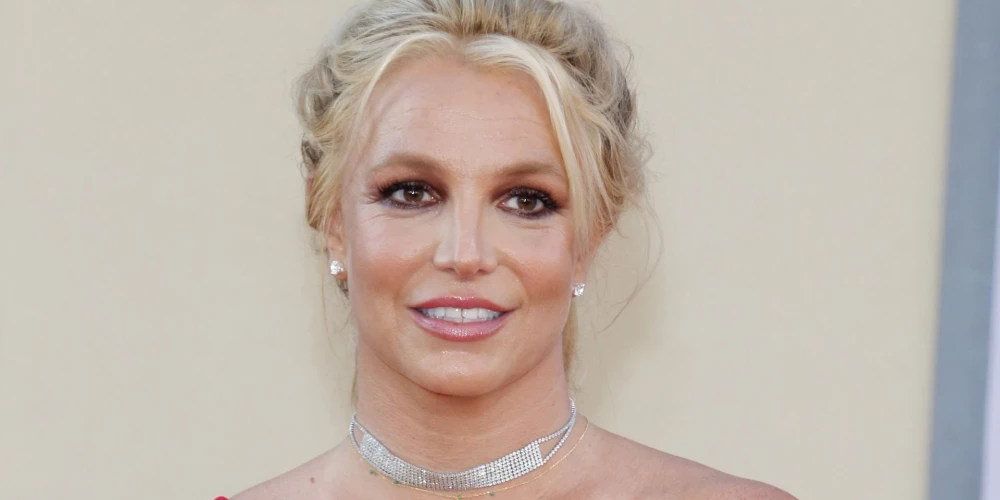 Popzvaigznei Britnijai Spīrsai svētkos ir savai ģimenei sakāmi skarbi vārdi.