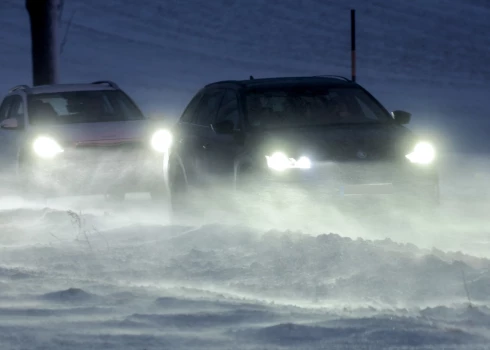 Naktī stiprākie nokrišņi prognozēti Kurzemes rietumos.