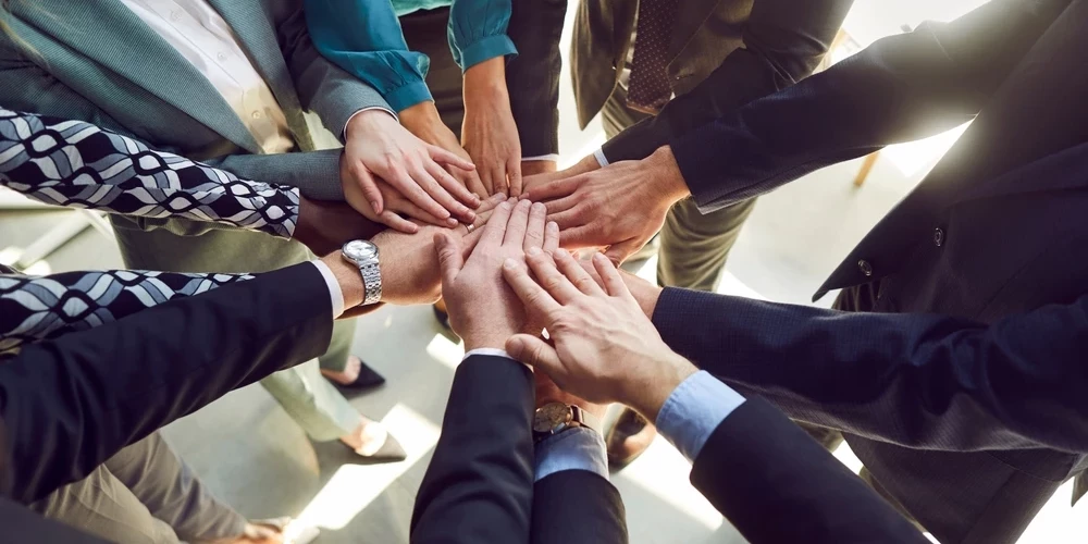 Какое счастье работать в этой фирме!