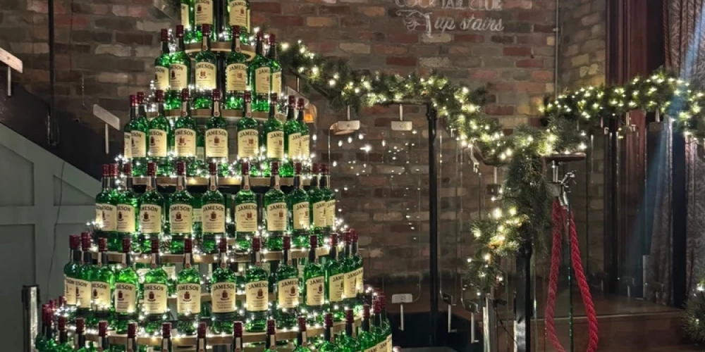 Праздничный декор в торговых центрах неожиданно оказался поводом для вмешательства контролирующих органов.