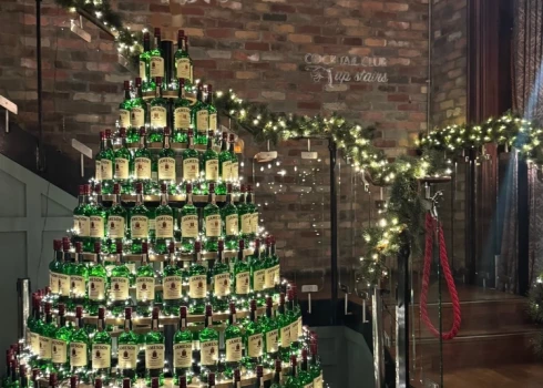 Праздничный декор в торговых центрах неожиданно оказался поводом для вмешательства контролирующих органов.