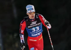 Stenshāgens pārspēj Klēbo "Tour de Ski" desmit kilometru individuālajā distancē