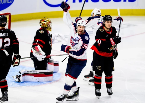 "Blue Jackets" bez Merzļikina uzvar "Senators" komandu.