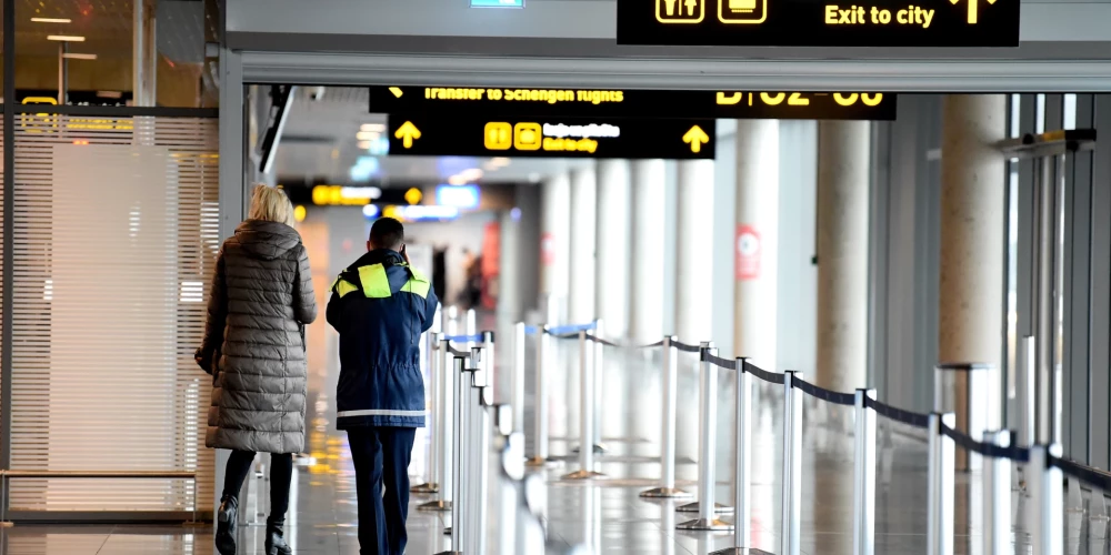 NLatvijas mēģinājuši izceļot divi cilvēki, kuriem aizliegts izbraukt no valsts.