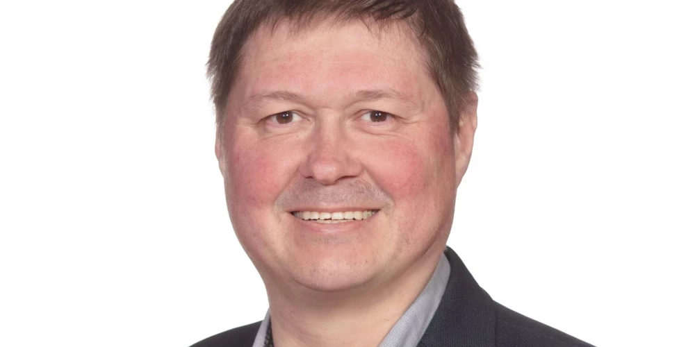 Latvijas Mikroķirurģijas centra izpilddirektors Jānis Bendiks atgādina: plaukstā sprāgusi petarde ir līdzvērtīga mazas jaudas granātai.