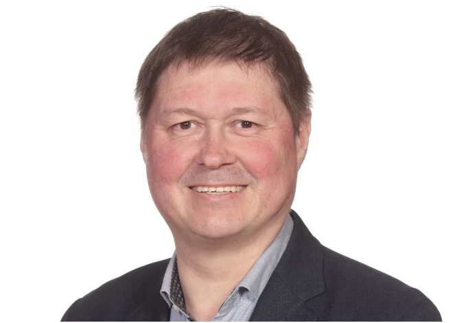 “Jauno gadu ir priecīgāk sagaidīt, kad gaisā lido raķetes, nevis tavi pirksti” – mikroķirurgs par pirotehnikas traumām