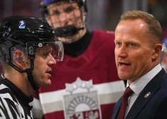 U-20 hokejistiem svarīgākā spēle grupā par tikšanu ceturtdaļfinālā pasaules čempionātā