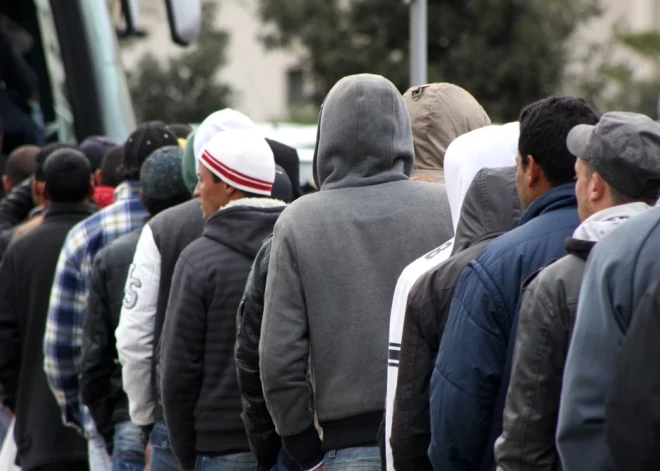 Из стран ЕС выдворяют все больше мигрантов. Данные по Латвии вызывают тревогу