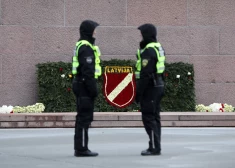 Dzērājs iestrēgst apģērbu konteinerā, kucēnu maina pret kafiju, nogrēkojies vīrs inscenē savu nolaupīšanu: kriminālas provinces kuriozi. TOP 10