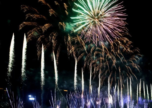 Rīgā Jaungada uguņošana atļauta tikai no pusnakts līdz vieniem.