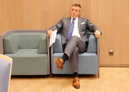 Latvijas hokeja leģenda Sandis Ozoliņš neslēpj, ka vēlas atkal kļūt par kādas komandas galveno treneri.