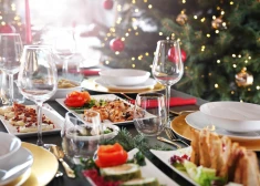 Trekns, salds un par daudz: ārste atklāj biežākās kļūdas pie svētku galda