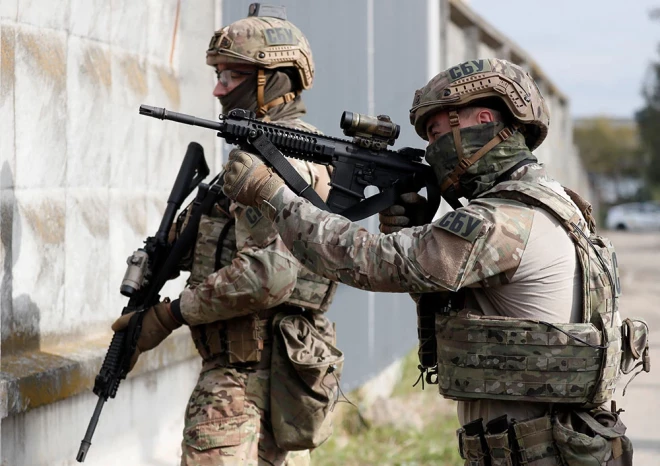 Ukrainas Drošības dienesta (SBU) pārstāvji.