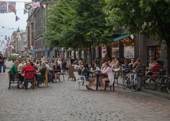 Пространство без машин: какие улицы Риги могут стать пешеходными совсем скоро?