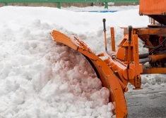 Smiltenes novadā skaidro, kurus ceļus no sniega attīra pirmos 