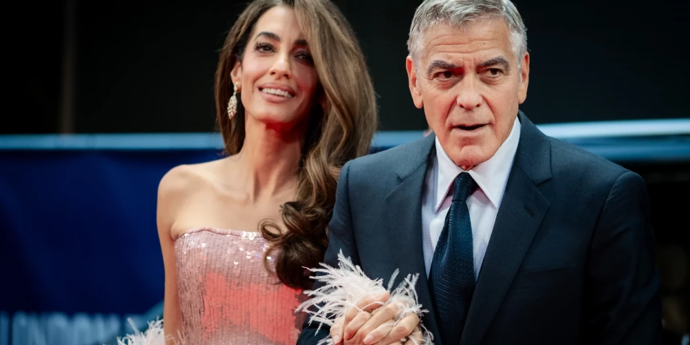 Джордж и Амаль Клуни стали гражданами Франции.