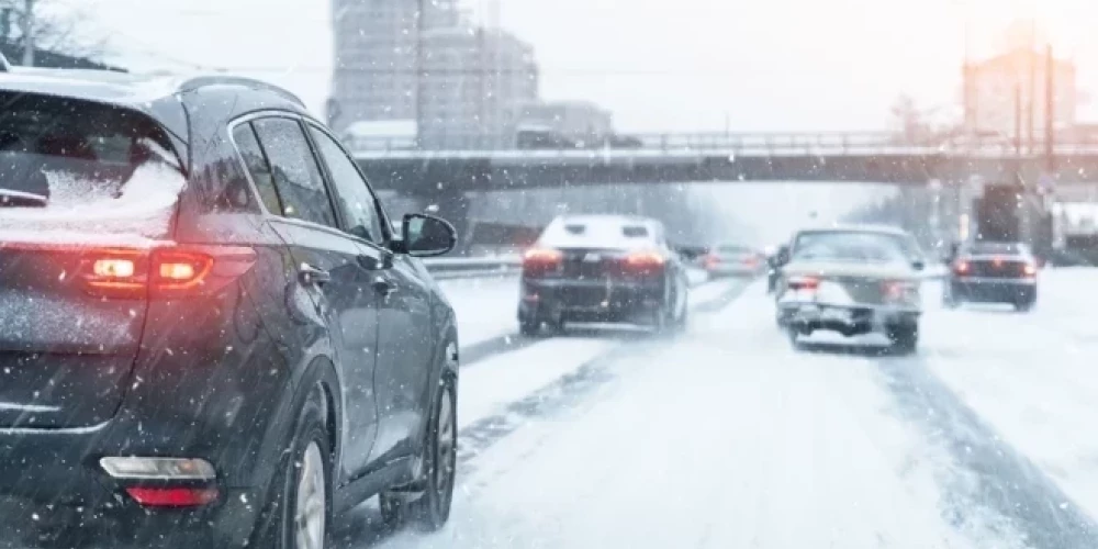 Lai mazinātu bojāgājušo skaitu uz autoceļiem, ES ir pieņēmusi jaunu direktīvu satiksmes noteikumos.