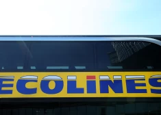 Igaunijā sniegputeņa laikā avarējis “Ecolines” autobuss