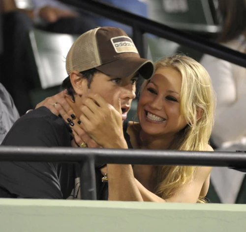 Enrike Iglesiass un Anna Kurņikova 2013. gadā.