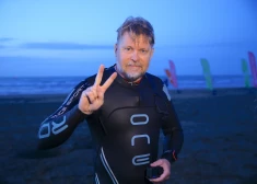 Apsēstība vai varonība? Karls Bušbijs jau gandrīz 30 gadus iet kājām apkārt pasaulei