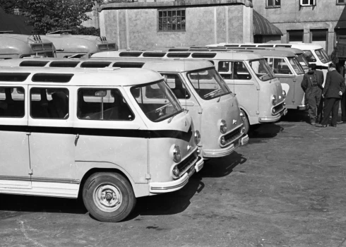 Busiņi RAF-977 DM pirms nosūtīšanas uz Maskavu. 1961. gads.