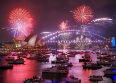 Jaunzēlande un Austrālija ar grandiozu uguņošanu sagaidījusi 2026. gadu. VIDEO