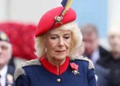 Karaliene Kamilla pirmo reizi atklāti stāsta par vardarbību, ko piedzīvojusi pusaudža gados