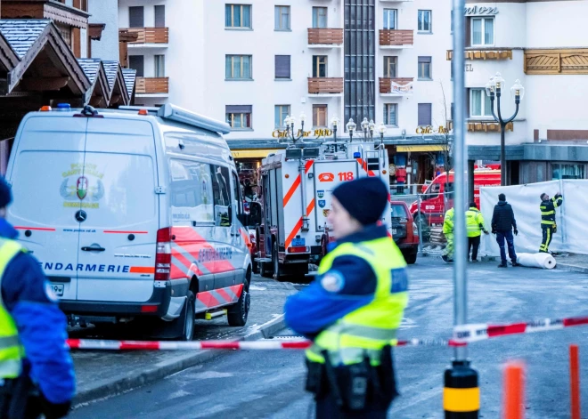 Traģēdija prestižā slēpošanas kūrortā Šveicē: sprādzienā bārā desmitiem bojāgājušo