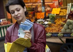 В Латвии повышают размер гарантированных алиментов на ребенка