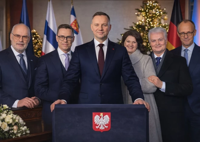 Pārsteigumi mūsu kaimiņvalstu Jaungada uzrunās: laimīgākā zeme, mākslīgais intelekts, attiecību maiņa un globālas pārmaiņas. VIDEO