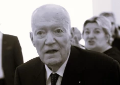 Муж Вайры Вике-Фрейберги скончался в возрасте 91 года