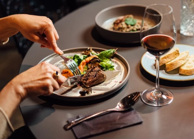 Опять рост цен в общепитах? Латвийские рестораторы заявили, что наступивший год будет для них тяжелым