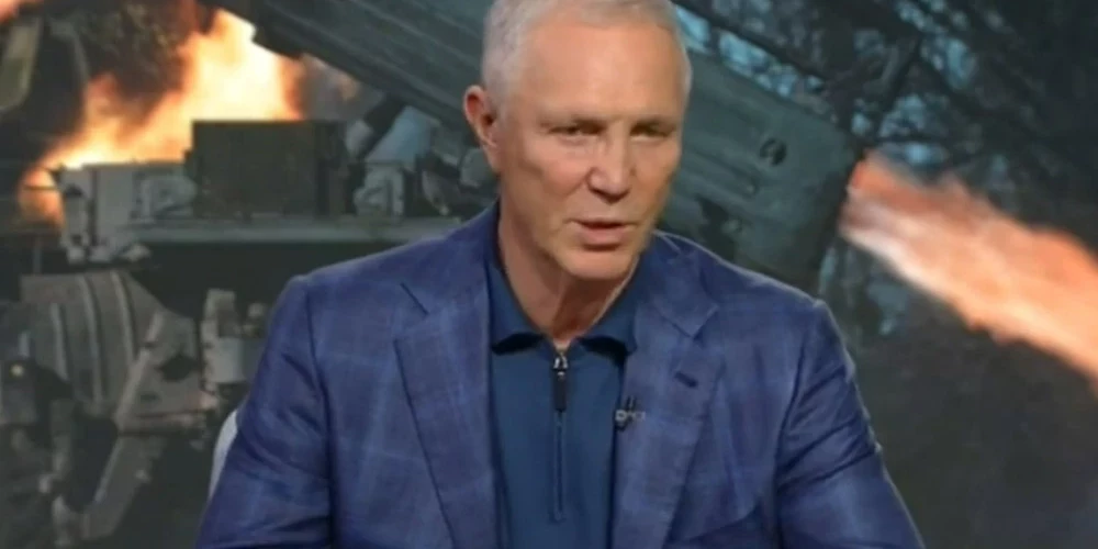 Hersonas apgabala tā sauktais gubernators Volodimirs Saldo paziņoja, ka Ukrainas bruņotie spēki ir uzbrukuši viesnīcai un kafejnīcai Horli ciematā.