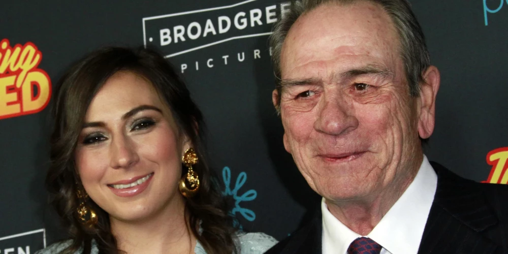 Томми Ли Джонс с дочерью Викторией в 2017 году.