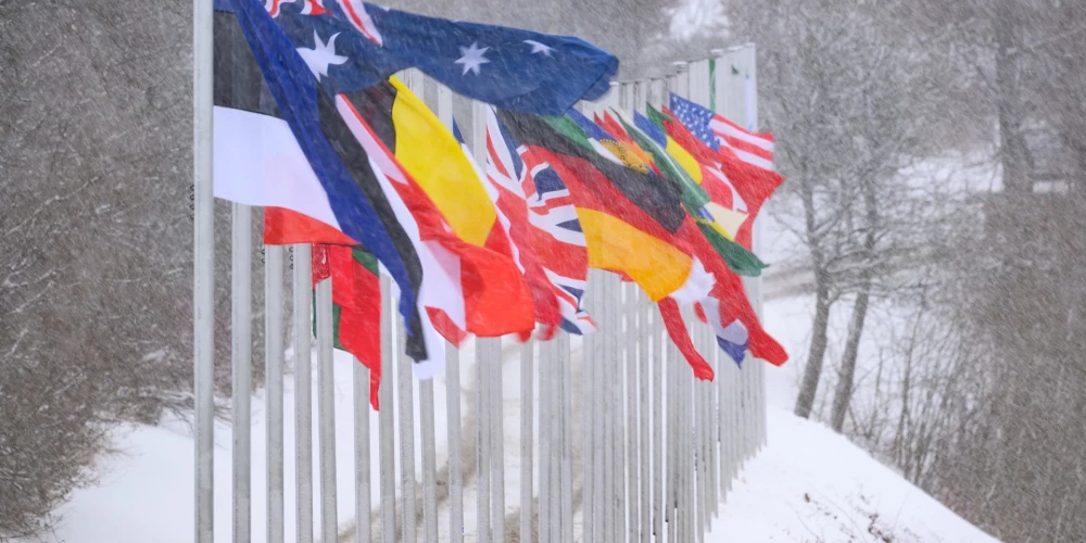 Vinterbergas trasē Vācijā piektdien slikto laikapstākļu dēļ tika atcelts Pasaules kausa posma skeletonā otrais brauciens vīriešiem un pāru sacensības.