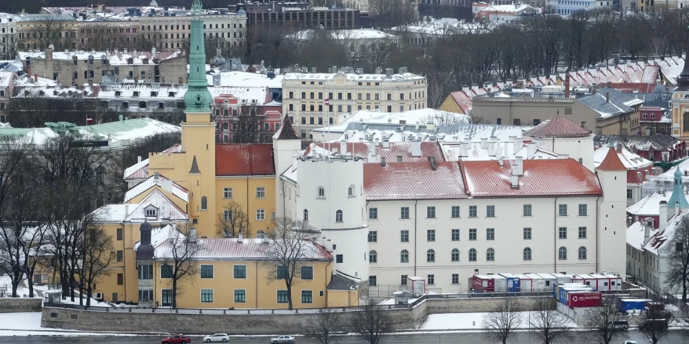 Бюрократия и зерегулированность тормозят страну.