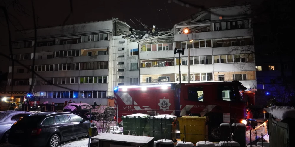 FOTO; VIDEO: baisi skati Torņakalnā - kā izskatās pussabrukušais nams ...