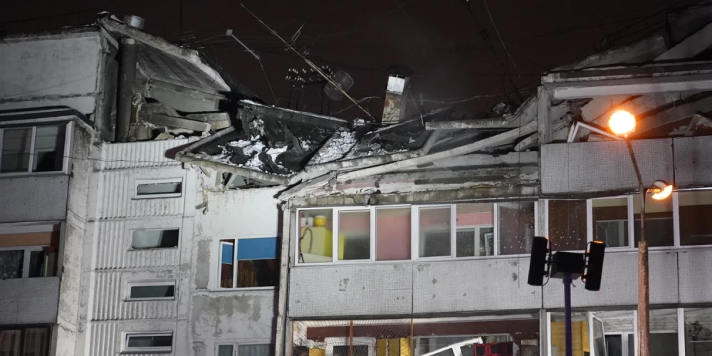  В Торнякалнсе из-за взрыва газа обрушилась часть многоквартирного жилого дома.