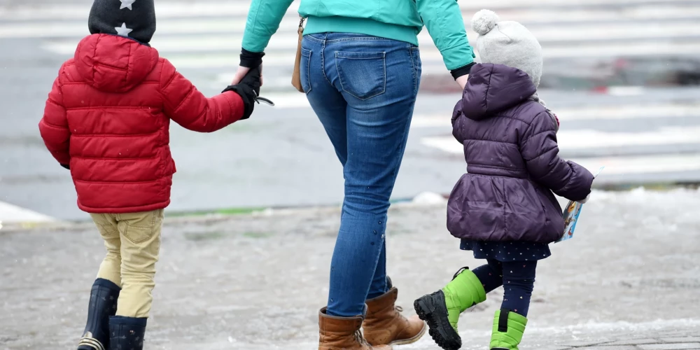Par ģimenes jēdziena nostiprināšanu Satversmē līdz šim parakstījušies mazāk nekā 30 cilvēki.