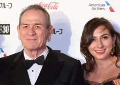 Traģiski mirusi aktiera Tomija Lī Džonsa meita 